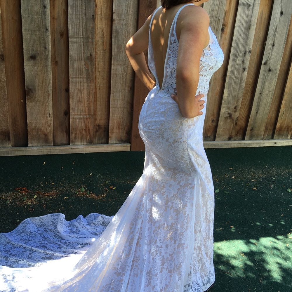 Wedding dress - Picture 6 of 8